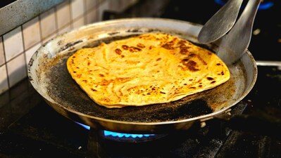Roti made with whole-wheat atta contains more of the grain’s natural fibre than roti made with refined flour. Photo: Pexels
