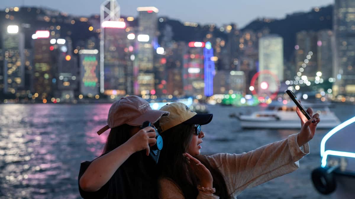Can a new AI tool predict whether you will survive cancer from a selfie?