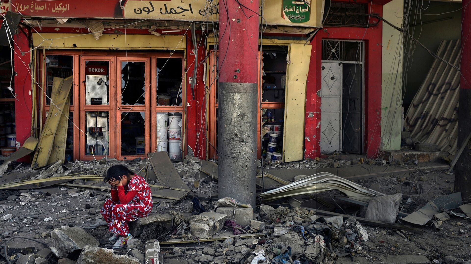 A compassionate lens: Pulitzer Prize winner Carol Guzy's photographs have a rare quality — empathy A compassionate lens: Pulitzer Prize winner Carol Guzy's photographs have a rare quality — empathy