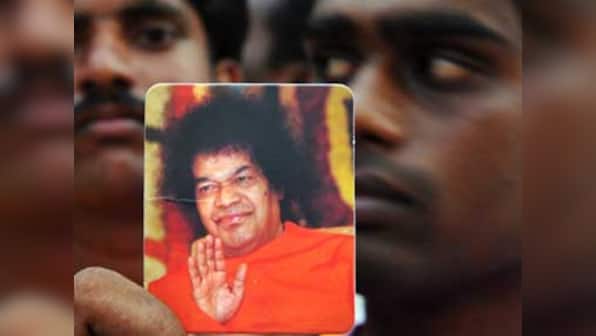 Sai Baba laid to rest at Kulwanth Hall with state honours
