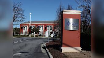 Facebook, Twitter log in to bigger premises, longer rolls