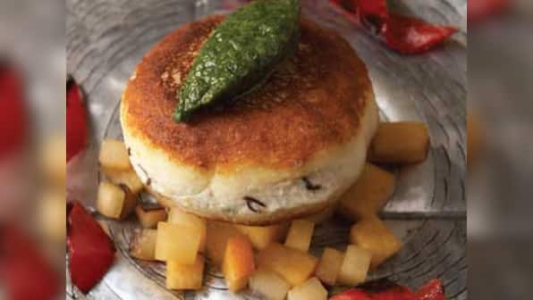 Yoghurt kabab with fruit chaat