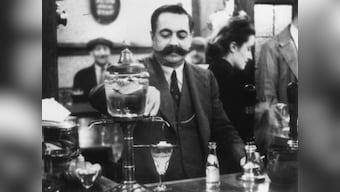 Bonjour 'green fairy': Absinthe returns to France