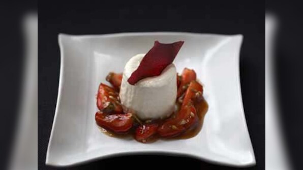Shrikhand cheesecake with tamarind-glazed fruit