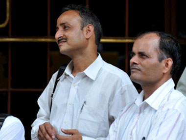 Banks under pressure on rate hike; markets volatile Banks under pressure on rate hike; markets volatile