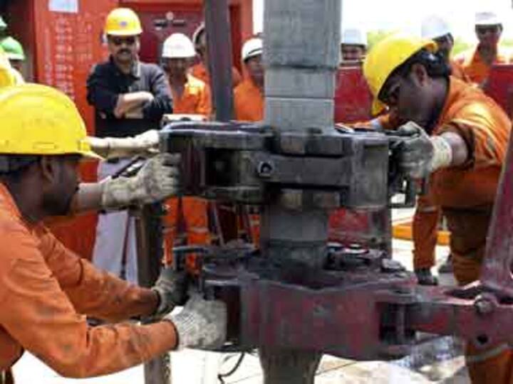 Govt is about to screw ONGC's minority shareholders - again Govt is about to screw ONGC's minority shareholders - again