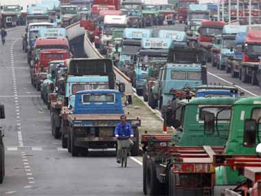 Delhi air pollution: More than 60,000 trucks enter capital after expiry of ban on entry Delhi air pollution: More than 60,000 trucks enter capital after expiry of ban on entry