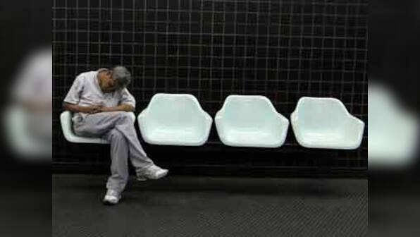 Volatile market closes flat, HUL brightens a dull day