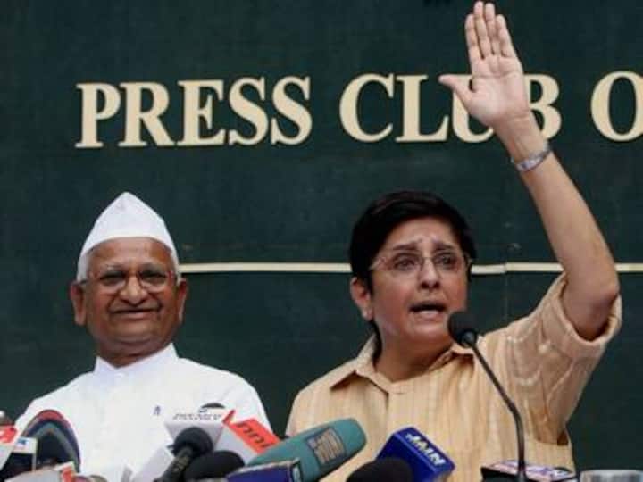 'Mere paas Sonia hai': Why NAC scores over Team Anna
