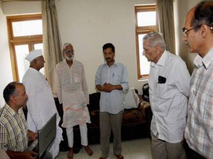 Shanti Bhushan questions government in a letter to Pranab Mukherjee