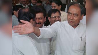 Cong unleashes loose cannon Digvijaya on Ramdev