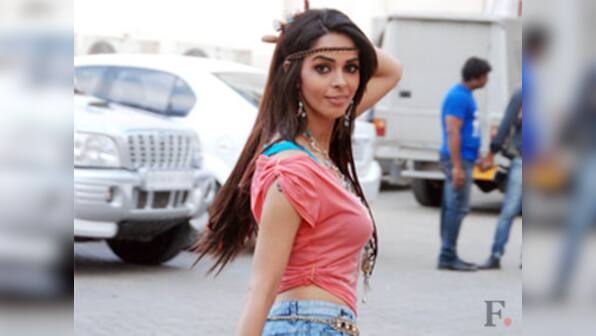 Lamba sequel: Now, Mallika's bro Vikram detained at airport