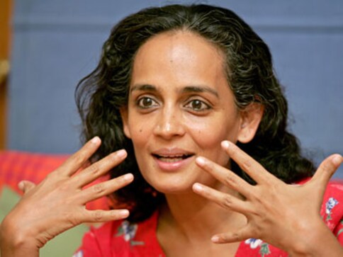 'Big money' is backing Modi to end resistance, says Arundhati Roy 'Big money' is backing Modi to end resistance, says Arundhati Roy