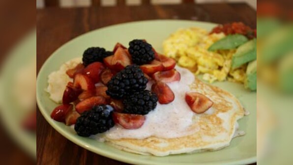 Brekker on the go: cherry pancake