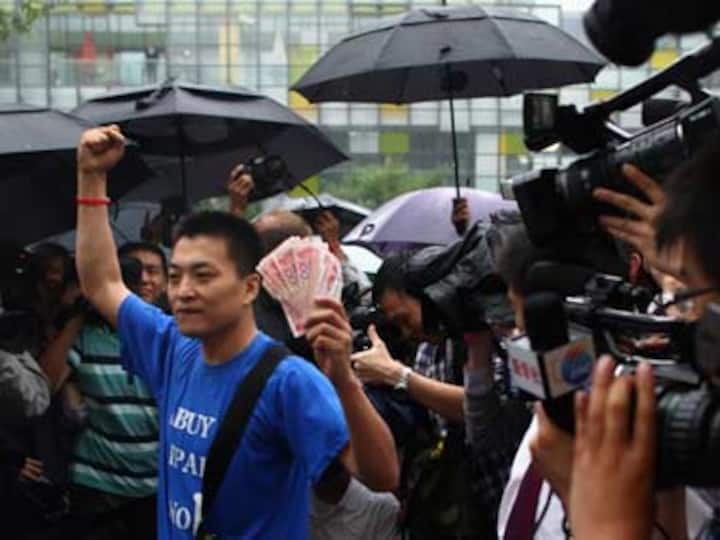 China throws big money to defuse a debt 'time-bomb' China throws big money to defuse a debt 'time-bomb'