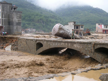 China floods kill 14, displaces 45,000 people China floods kill 14, displaces 45,000 people