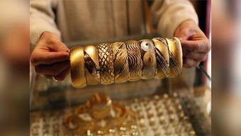 Why weak $ continues to rally, despite strong crude and gold  