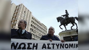 EU leaders agree on private involvement in 2nd Greece bailout