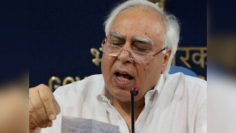 Baba-govt deal stuck in last-minute mistrust