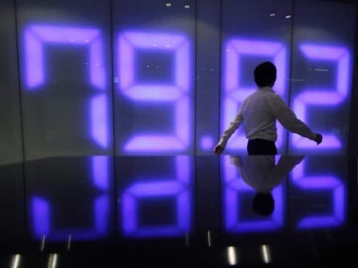 India in numbers: Food inflation at 9%, car sales low