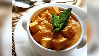 Dinner plan: paneer butter masala and palak paratha