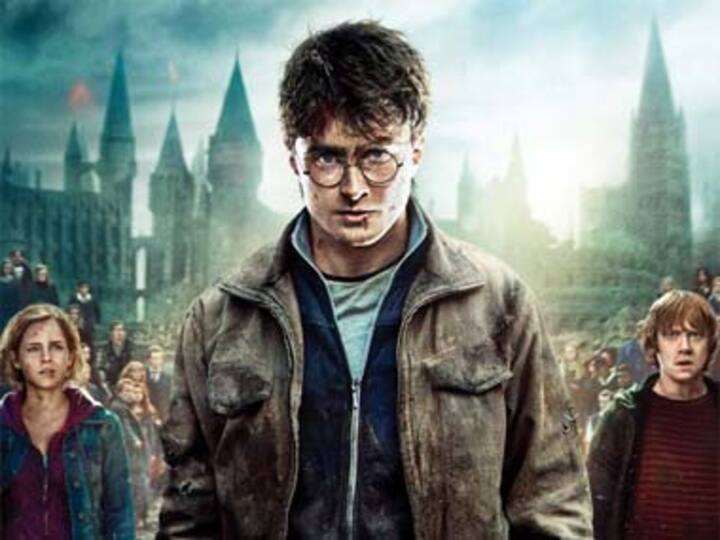 A look at the final Potter movie poster and other news around the interwebs