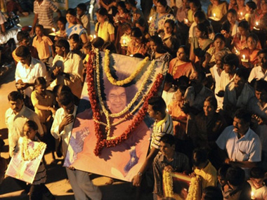 98 kg gold, 307 kg silver in Sai Baba's chamber 98 kg gold, 307 kg silver in Sai Baba's chamber