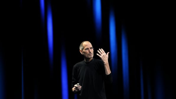 Steve Jobs gives Apple "best office building in the world" 
