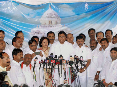 Storm rising, Centre must act on Telangana, now Storm rising, Centre must act on Telangana, now