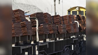 Copper's weakness, dollar's strength threaten equities