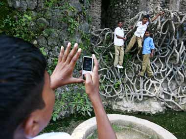 Idea Cellular beats street expectations, rises five percent Idea Cellular beats street expectations, rises five percent