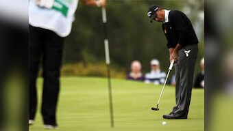 Jeev survives poor start to hold on to lead at Irish Open