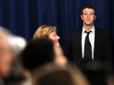 As Google+ stalls invites, Zuckerberg promises "something awesome" As Google+ stalls invites, Zuckerberg promises "something awesome"