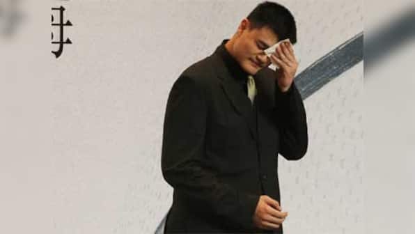 Injuries force Yao Ming to end career at 30