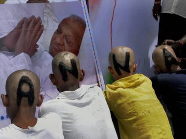 Anna's 'Bharat Mata' chant cheers up supporters Anna's 'Bharat Mata' chant cheers up supporters