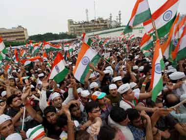 Delhi Imam, Dalit leaders criticise Anna's campaign Delhi Imam, Dalit leaders criticise Anna's campaign