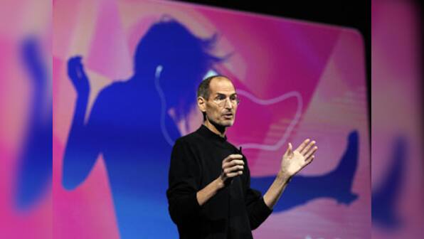 Change of guard seen as Apple (briefly) rules Wall Street  