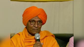 Expose: Did Swami Agnivesh betray Team Anna?