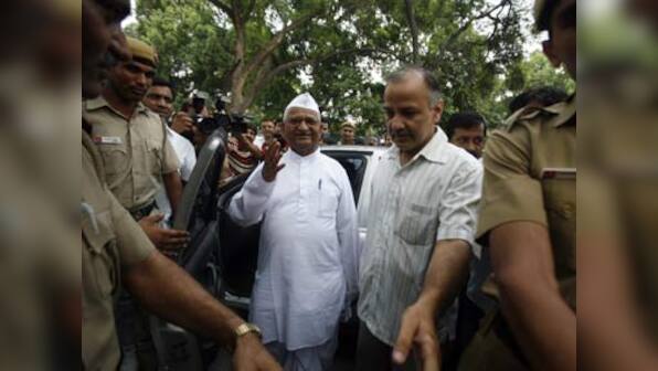 Anna Hazare calls for 'jail bharo' if he's arrested