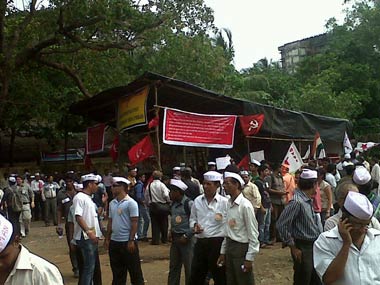 Mee Anna Hazare: Mumbai rallies against graft Mee Anna Hazare: Mumbai rallies against graft