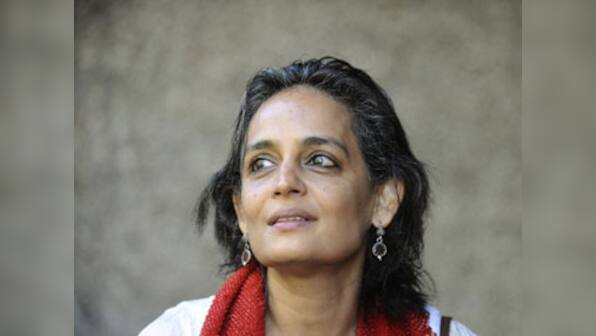 Anna's movement is a Gandhian coup: Arundhati Roy