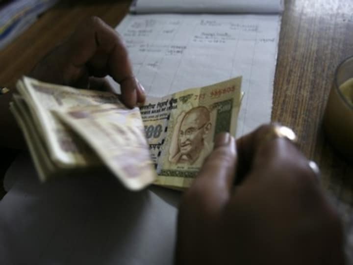 Sensex bounce leaves investors smiling, but 2008 trauma remains