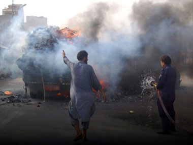 Violence in Karachi kills another 27, death toll rises to 52 Violence in Karachi kills another 27, death toll rises to 52