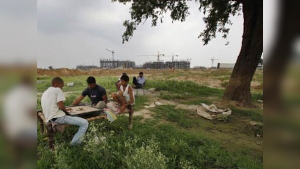 Govt should stay off land for private firms: Survey