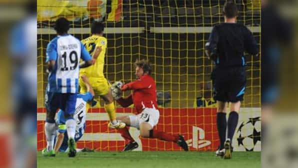 Bayern canter through, Rossi's brace rescues Villarreal