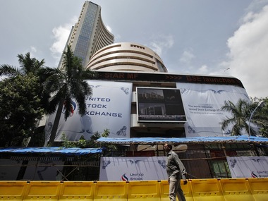 Sensex slips ahead of Jackson Hole, but pulls back a bit Sensex slips ahead of Jackson Hole, but pulls back a bit