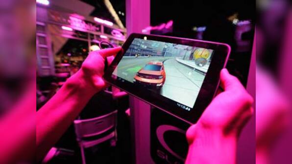 RCom takes price war to 3G space with Rs 12,999 tablet
