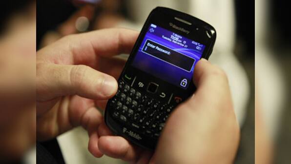 BlackBerry-Government impasse may end with real time interception plan