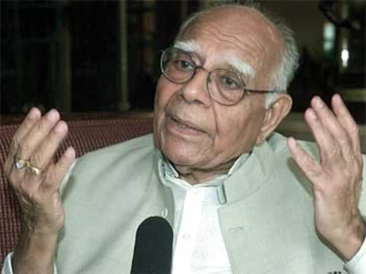 Jethmalani does a U-turn, blames Congress for cash-for-votes scam Jethmalani does a U-turn, blames Congress for cash-for-votes scam