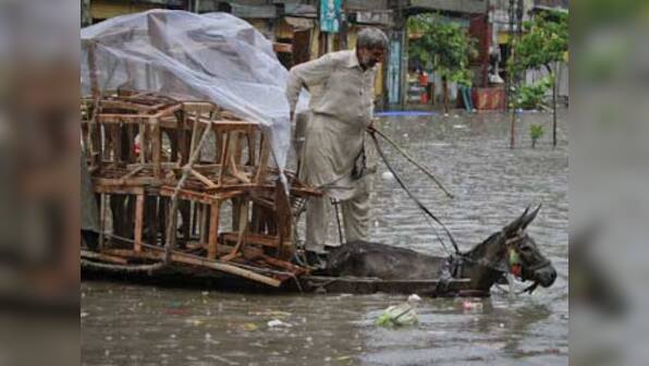 UN steps in to help flood raveges Pakistan 